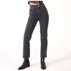 Rolla’s Original High Rise Straight Jean Black size 31